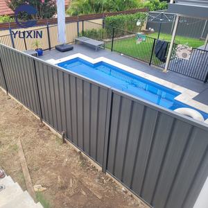 سياج كولوربون ذو مظهر متعرج من الصلب المغلفن والألومنيوم للأماكن الخارجية، مصنوع من مواد أسترالية رائعة وسهلة التجميع حسب الطلب - Product Image 2