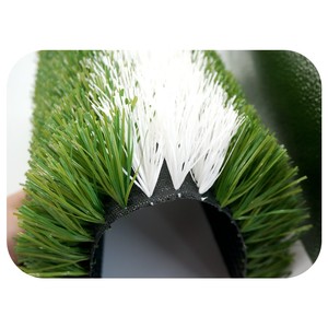 Gazon rembourré pour le terrain <span class=keywords><strong>de</strong></span> football <span class=keywords><strong>de</strong></span> <span class=keywords><strong>cage</strong></span> <span class=keywords><strong>de</strong></span> bâton d'intérieur gazon artificiel synthétique vert pour le terrain <span class=keywords><strong>de</strong></span> football - Product Image 5