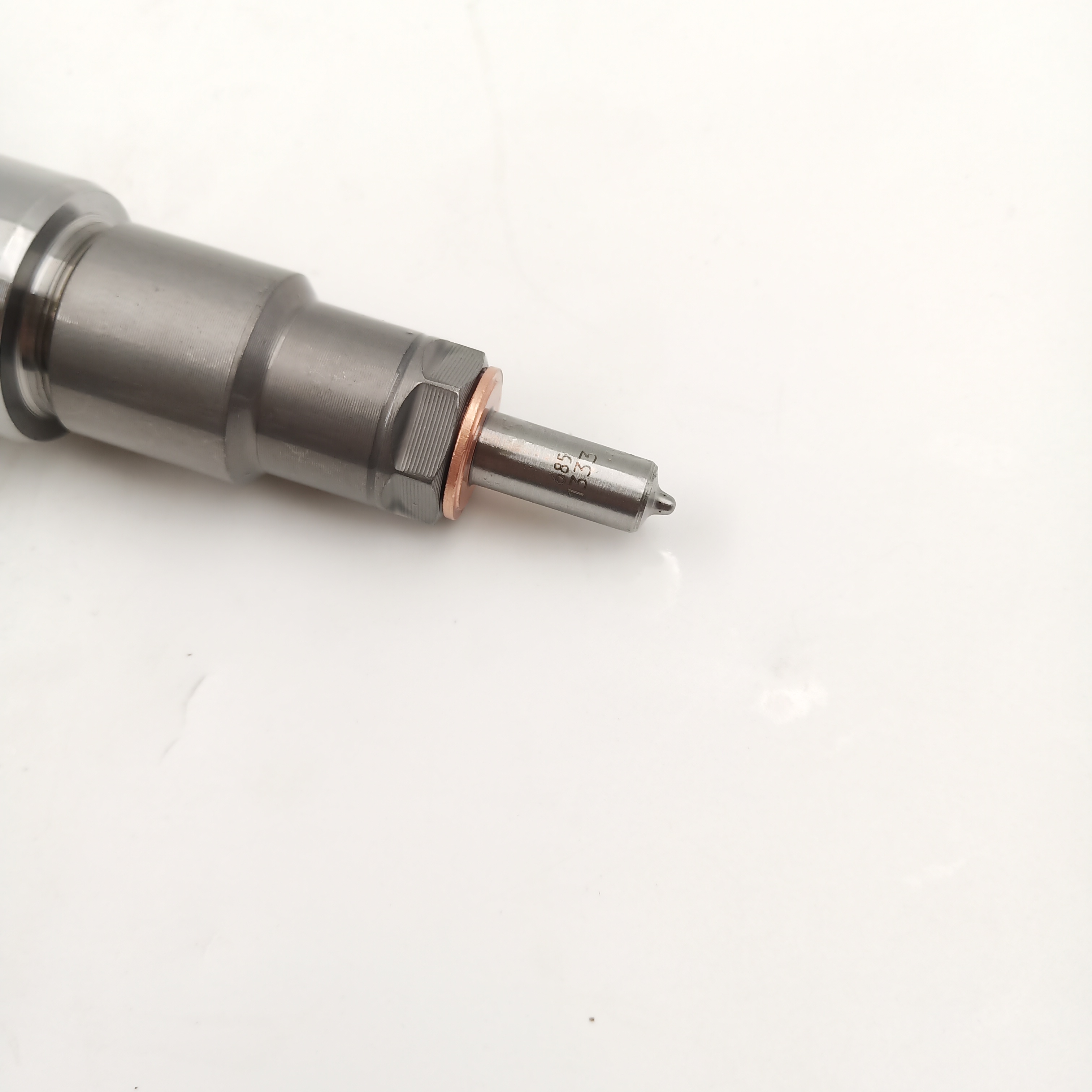 High Quality Common Rail Injector  0445120028  Diesel Engine Fuel Injection Nozzle 0 445 120 028 504055805 For IVECO