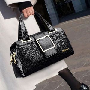 Elegante Borsa da Donna alla Moda con Motivo Coccodrillo e Reticolo, Lussuosa Borsa a Spalla con Molteplici Cerniere, Novità 2024 - Product Image 4