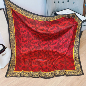 Foulard carré de luxe en satin de soie 100 % polyester, style européen-américain, 110 x 110 cm, en gros, type pashmina - Product Image 2