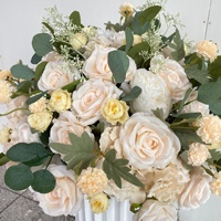 Tissu en gros pour boules de fleurs de mariage de style européen, rose, pour une utilisation décorative sur les tables d'hôtel et dans les scènes de mariage