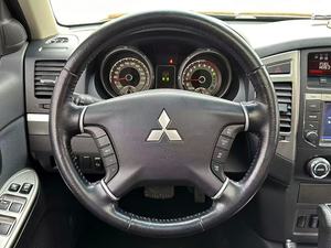 Offre Spéciale d'occasion 4*4 Mitsubishi <span class=keywords><strong>Pajero</strong></span> V93 Voiture à essence 4wd Adulte LHD Suv 5 Places 5 Portes Orv à vendre - Product Image 4