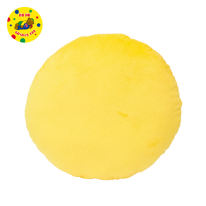 Usine personnalisé peluche jaune émoticône unisexe jeter oreiller coton Polyester chauffe-mains gratuit Azo ODM cadeau PP remplissage peluche - Product Image 4
