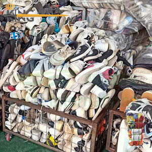 Ballots de 25kg de chaussures d'occasion de qualité <span class=keywords><strong>pour</strong></span> hommes chaussures de sport en vrac chaussures de course d'occasion unisexes - Product Image 3