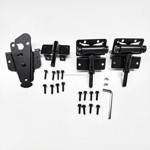 Kit completo de herrajes para puerta de valla de vinilo SS304 con bisagra de cierre automático, pestillo negro, tornillos y llave para PVC, patio, piscina y jardín. - Product Image 1