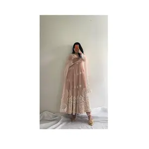 Premium Kwaliteit Georgette Geborduurde Sequentie Werk Vrouwen Anarkali Jurk Broek Met Dupatta Set Voor Export Uit India