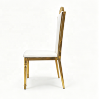 Chaise de banquet commerciale en acier doré avec pied tourné et bordure ajourée pour salle de bal d'hôtel VIP