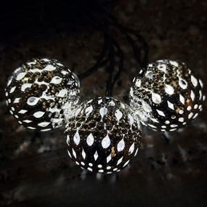 Guirnalda de Luces LED con Bolas Marroquíes para Interiores/Exteriores, Diseño de Producto Nuevo para Navidad, Iluminación Decorativa Colgante para el Hogar y Bodas - Product Image 2