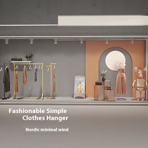 <span class=keywords><strong>Perchero</strong></span> <span class=keywords><strong>de</strong></span> oro moderno <span class=keywords><strong>para</strong></span> niños/<span class=keywords><strong>niñas</strong></span> elegante minimalista frontal colgante <span class=keywords><strong>de</strong></span> pantalla <span class=keywords><strong>de</strong></span> <span class=keywords><strong>pie</strong></span> <span class=keywords><strong>de</strong></span> pórtico centro comercial vitrinas <span class=keywords><strong>para</strong></span> - Product Image 2