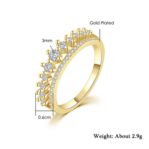 Anello in Tono Oro con Cristalli Incastonati per Donne, Elegante Accessorio Moda per Uso Quotidiano e Feste - Product Image 5