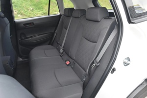 2024สำหรับ <span class=keywords><strong>Toyota</strong></span> Corolla CROSS 2.0L CVT 5-Seater มือสองแบบพรีเมียมพร้อมเบาะหนังด้านในสีดำยาง R17เหลืออยู่ในจีน - Product Image 6