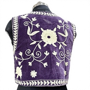 เสื้อแจ็คเก็ตวาร์ซิตี้แขนสั้นปักลายดอกไม้สีน้ำเงินฤดูใบไม้ร่วง แบรนด์ Khushbu Handicraft ผ้าฝ้ายปักมือ คอวี แขนพอง ระบายอากาศได้ดี เหมาะสำหรับฤดูร้อน - Product Image 4