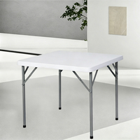 Table de barbecue en plastique HDPE confortable avec pieds pliants en métal Carré d'extérieur pliable moderne 85*85CM