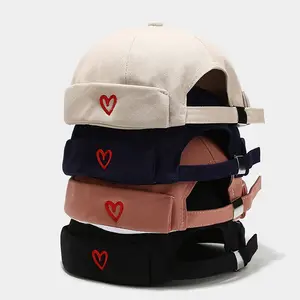 Custom Fashion Heart Shape Embroidery Brimless Caps No Brim Solid Color Adjustable Baseball Cap