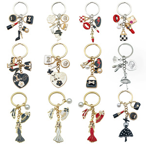 Chapeau rouge pour femme, étui à rouge à lèvres, chaussures à talons hauts, accessoires porte-clés, pendentif personnalisé, chaîne de téléphone DIY - Product Image 1