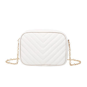 กระเป๋าผู้หญิงขายส่งจากโรงงานโดยตรง กระเป๋าสะพายโซ่ กระเป๋าครอสบอดี้ กระเป๋าดีไซน์เนอร์สำหรับผู้หญิง - Product Image 3