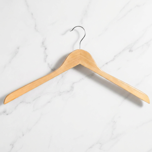 Percha de Lujo para Ropa de Madera con Gancho de Acero Inoxidable, Diseño Plegable Antideslizante para Armario, Tienda de Ropa, Cocina y Baño - Product Image 1