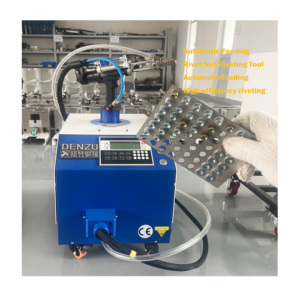 Système de fixation automatique à rivets à haute efficacité, entraîné par un servomoteur, pour l'assemblage automobile et les travaux de tôlerie - Product Image 3