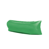 Canapé gonflable moderne de couleur fluorescente, auto-gonflant, résistant à l'eau et aux déchirures, en polyester, pour le camping en plein air et la plage
