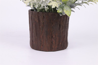 Plante artificielle de Noël en gros, pin floqué, feuillage d'eucalyptus, centre de table de Noël en pot, décoration intérieure pour la maison