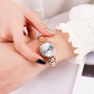 Montre à quartz authentique pour femme, bracelet carré en acier inoxydable avec accents de diamants, montre décontractée et professionnelle étanche - Product Image 2