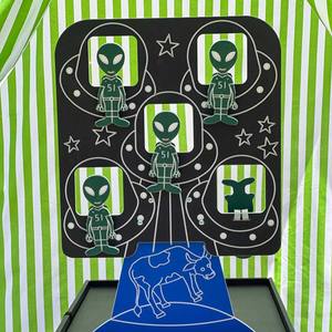 Jeu de lancer de sacs de farine Alien Invasion, jeu de carnaval, événements intérieurs/extérieurs, location, installations de parc d'attractions, aire de jeux, métal - Product Image 1