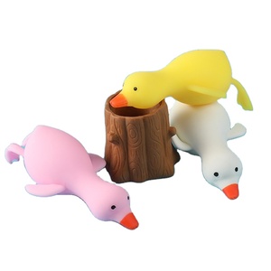Nuevo Diseño Lindo Pato con Bola de Uva, Juguete de Cuentas de Colores, Bolas Antiestrés Blandas, Juguetes Sensoriales para Niños - Product Image 6