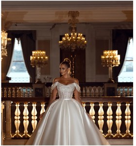Novedad <span class=keywords><strong>Vestido</strong></span> de Novia de Satén en Tallas Grandes Trajes de Novia de Lujo en Satén Blanco <span class=keywords><strong>Vestido</strong></span> de <span class=keywords><strong>Boda</strong></span> <span class=keywords><strong>Civil</strong></span> - Product Image 5