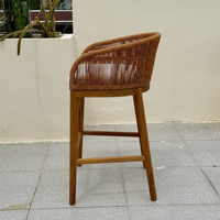 Chaise de bar haute d'extérieur en rotin avec coussin pour patio et bar à domicile