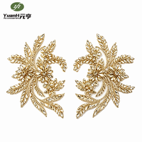 Appliques de fleurs en cristal 3D tendance, faites à la main, en forme de cœur, avec strass, pour accessoires de vêtements, vestes et costumes à appliquer au fer à repasser