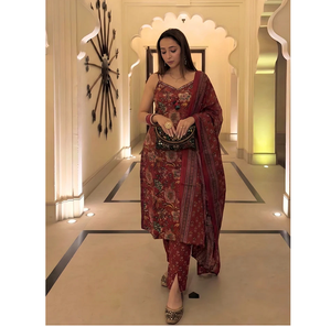 Ensemble Kurta pour femme en coton à imprimé floral bordeaux, style ethnique indien, sans manches, infroissable, séchage rapide, tenue décontractée - Product Image 2