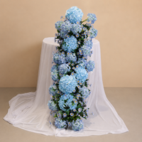 Centre de table de mariage en fleurs d'hortensia et de rose en soie bleues en cascade, vente en gros, conception personnalisée, fourniture d'usine pour événements