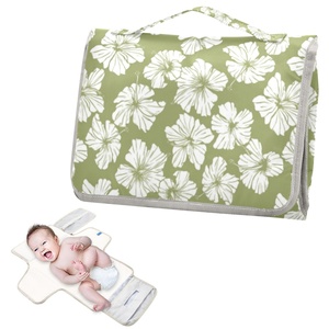 Cambiador de Bebé Impermeable Personalizado con Diseño de Hibisco Hawaiano, Plegable para Exteriores, Bolsa de Pañales para Bebés Recién Nacidos, Tapete para Cambiar Pañales para Niños y Niñas - Product Image 2