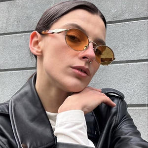 Lunettes de soleil unisexes de style nouveau, monture ovale, verres PC UV400, protection solaire pour la conduite et les activités de plein air - Product Image 2