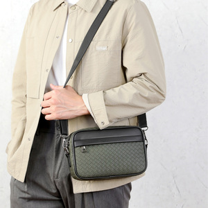 Bolso Deportivo Cruzado/de Hombro de PU para Hombre, Moderno, Transpirable, Impermeable, de Color Sólido, Multifuncional, Organizador Portátil - Product Image 2