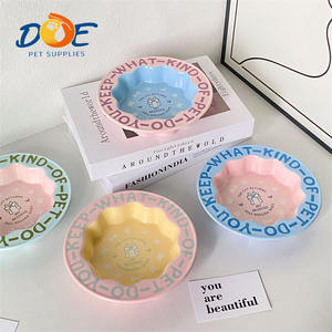 Biche Produits pour animaux de compagnie Belle forme de fleur Céramique Sécurité Chat <span class=keywords><strong>Bol</strong></span> <span class=keywords><strong>Anti</strong></span> Rollover Pet Feed Bowl <span class=keywords><strong>Anti</strong></span> Noircissement Menton Pet Water Bowl - Product Image 2