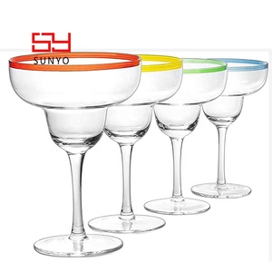 Cristal sin plomo artesanía a mano tradicional transparente personalizado borde de color tallo largo Martini Magarita gafas - Product Image 2