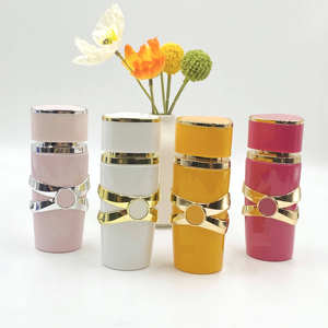 น้ำหอมแบบสเปรย์จากดูไบ กลิ่นหอมแบบอาหรับ หรูหรา ติดทนนาน ดีไซน์โดดเด่น บรรจุภัณฑ์สวยงาม น้ำหอมสำหรับทั้งชายและหญิง ขนาด 100 มล. ขายส่ง - Product Image 5