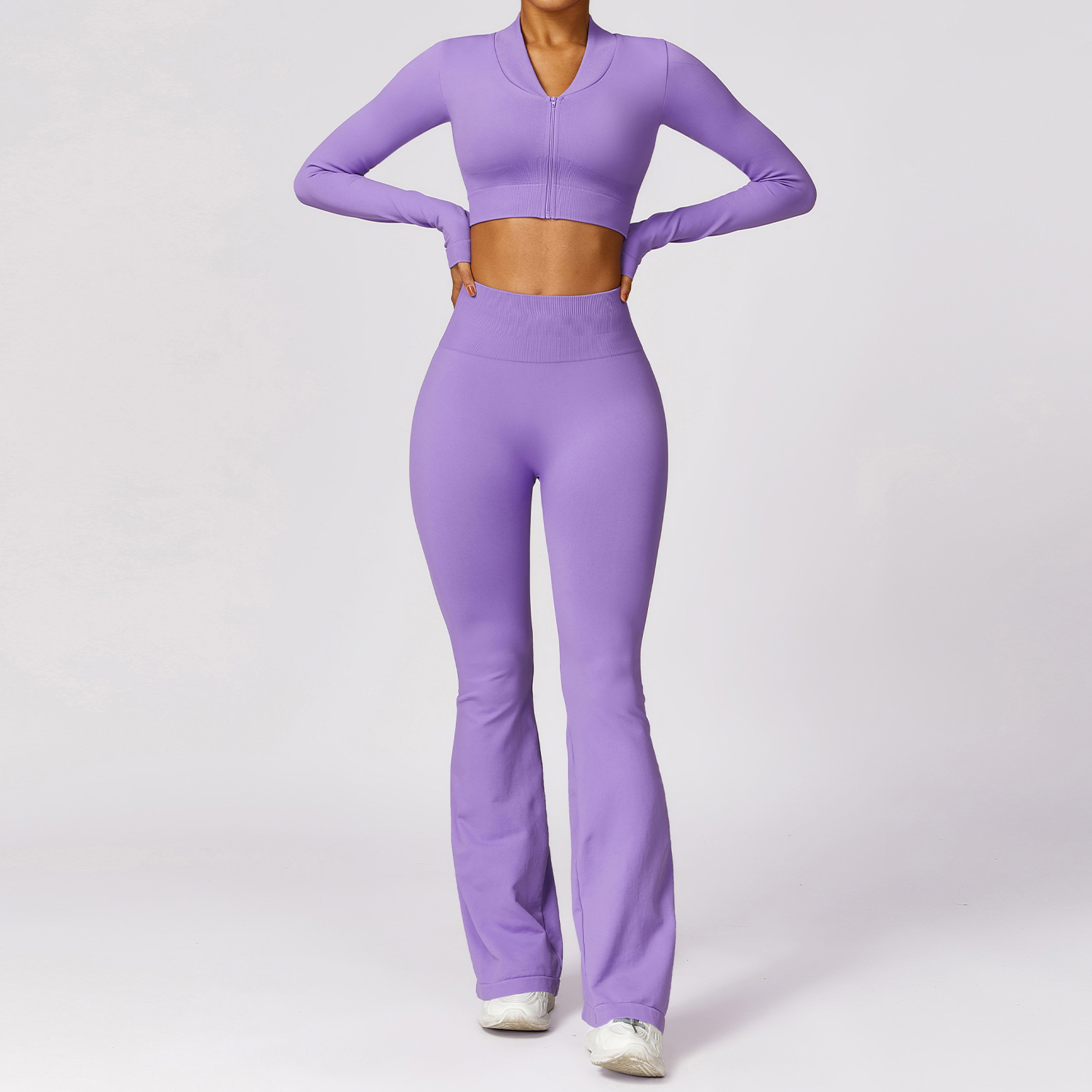 Manches longues violettes