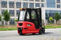 Chariot élévateur à portique électrique Solreign CPD 1,5 tonne, batterie lithium, stockage en allées hautes, levée 6m, certifié CE, moteur servo AC