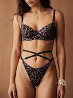 Ensemble de lingerie en satin pour femme - Soutien-gorge à armatures avec string à bretelles et coupe haute en blanc ivoire et 6 autres couleurs différentes