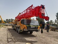 Grue tout-terrain Sany STC800 d'occasion 80t de haute qualité et en bon état avec moteur, boîte de vitesses et pompe pour travaux de construction