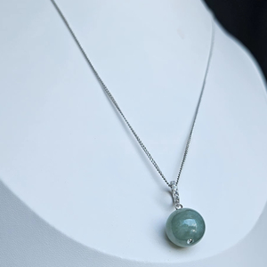 Collier en argent plaqué 925 avec jadeite élégante, best-seller, pour les événements formels, accessoire chic et sophistiqué - Product Image 1