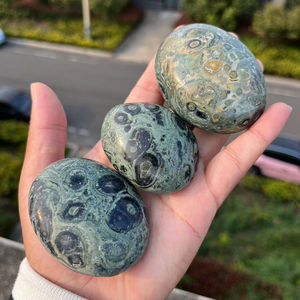 Nueva piedra <span class=keywords><strong>de</strong></span> Palma <span class=keywords><strong>de</strong></span> ágata kambaba a la venta, precio al por mayor, tallado en cuarzo natural, alrededor <span class=keywords><strong>de</strong></span> 10 piezas por <span class=keywords><strong>kilo</strong></span>, bonita decoración - Product Image 1