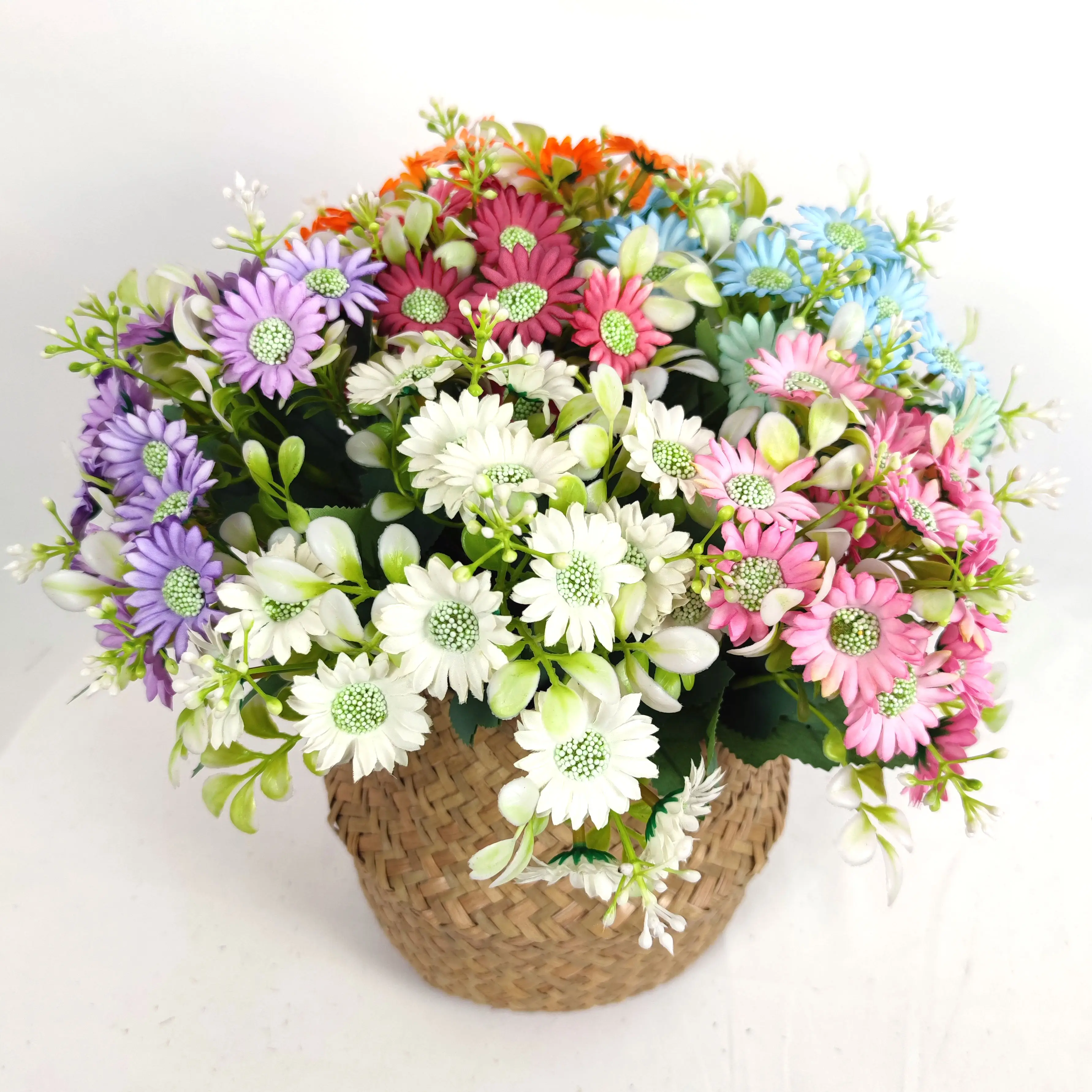 YIWAN wholesale autumn little wild chrysanthemum artificial flowers colorful chrysanthemum for home wedding decoration