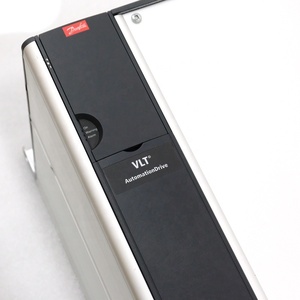 สำหรับ VLT AutomationDrive FC-302P45KT5E20H1 1500W สามเฟส 380-500V AC ระบบควบคุม FVC อุปกรณ์ควบคุมความถี่อัตโนมัติสำหรับอุตสาหกรรม - Product Image 2