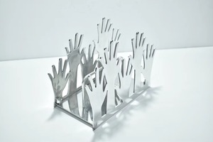 Porte-revues en métal artisanal de qualité supérieure, élégant, sur pied, pour la décoration de la maison, en vente - Product Image 4