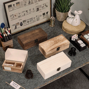 Boîte cadeau en <span class=keywords><strong>bois</strong></span> rectangulaire simple gravée à la main Caoxian Yunxin, écologique, design rétro à rabat - Product Image 3
