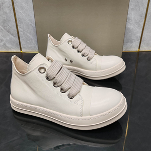 Sneakers da Donna in Vera Pelle Nera con Lacci Jumbo, Scarpe Casual Basse in Pelle Bovina a Grana Piena, Colore Nero Latte - Product Image 3